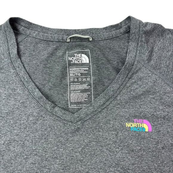The North Face Women's XL XLARGE Flash Dry Short Sleeve V-Neck Gray W/Front Logo - Picture 2 of 16